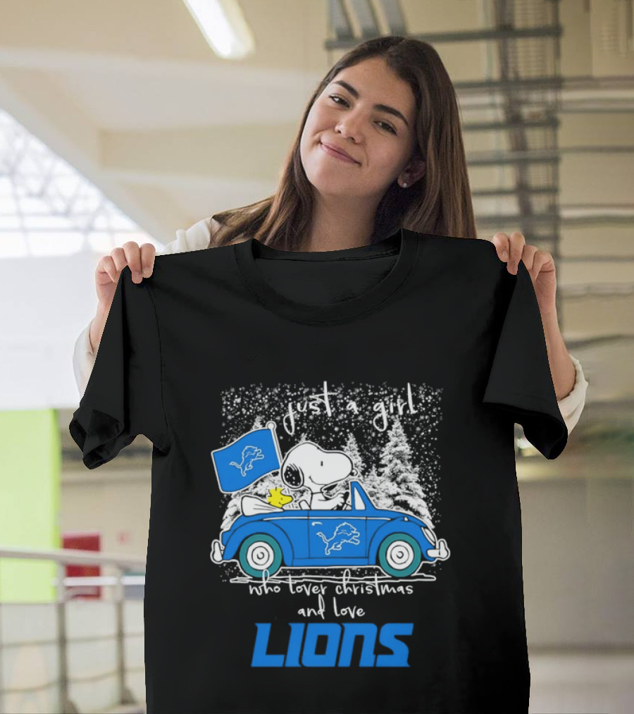 Snoopy Just A Girl Who Loves Christmas And Love Lions T-Shirt