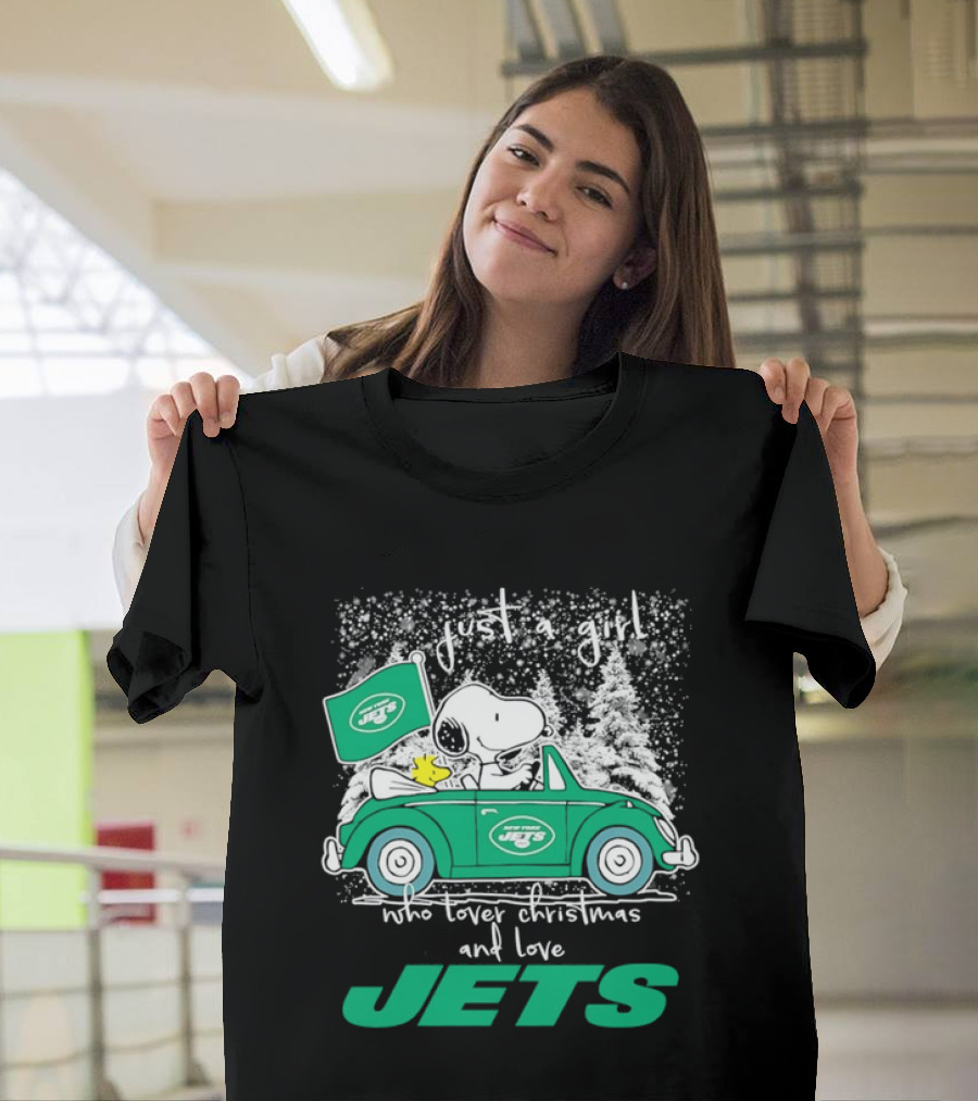 Snoopy Christmas New York Jets Fan In A Green Car With Snowflakes T-Shirt