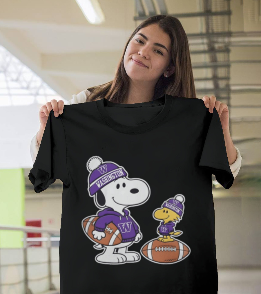 Snoopy Woodstock Washington Huskies Football Fans 2026 T-Shirt