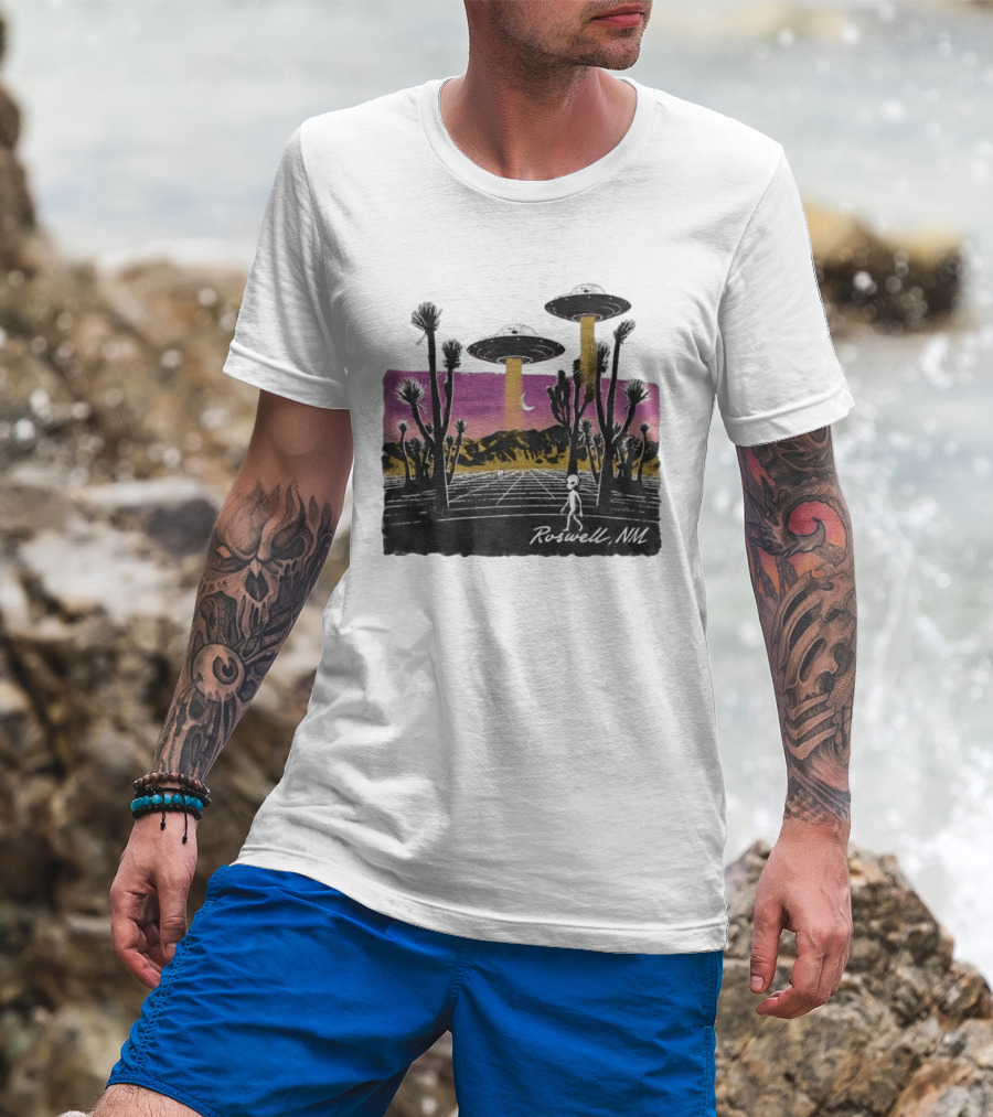 Roswell NM Alien UFO Desert Landscape Extraterrestrial Joshua Trees Moon T-Shirt