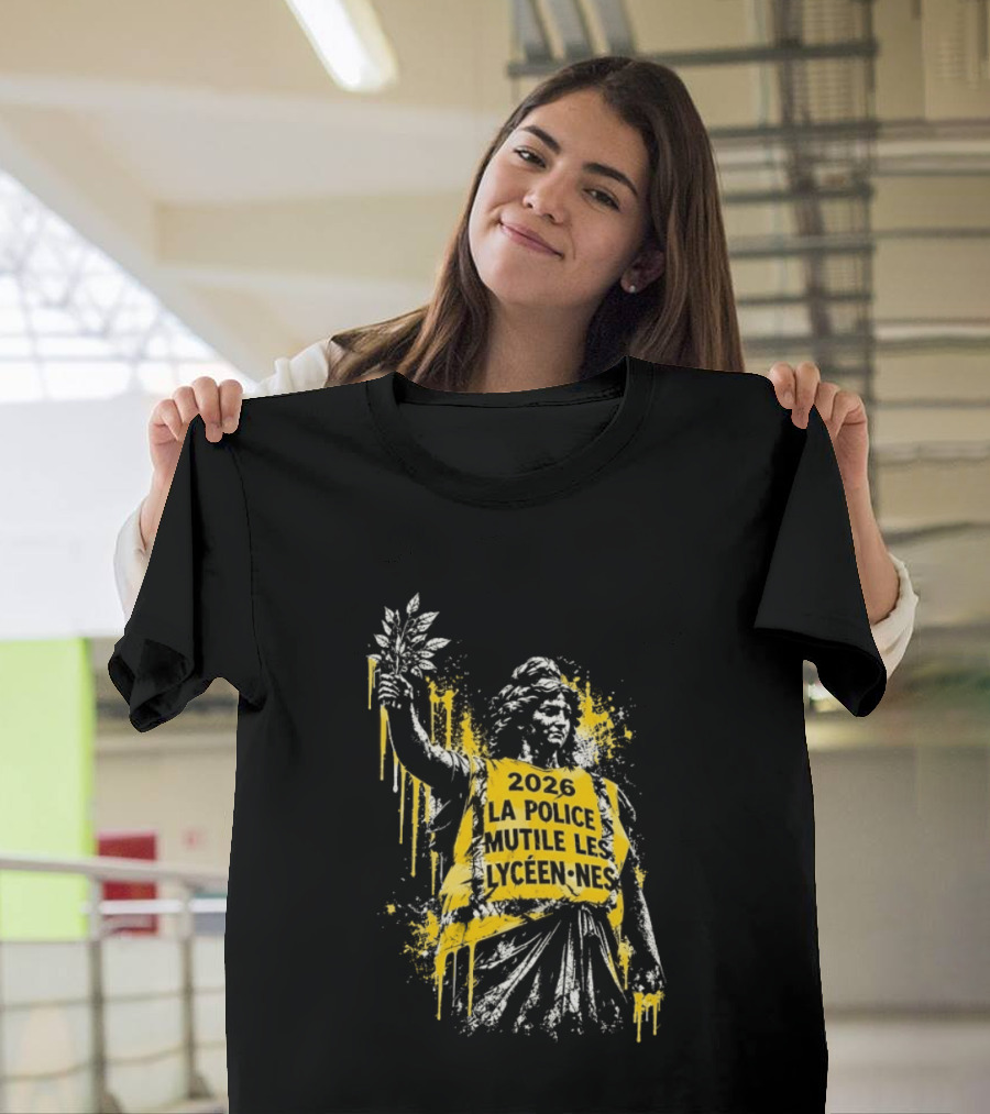 2026 La Police Mutile Les Lycéennes Statue Graphic Protest T-Shirt