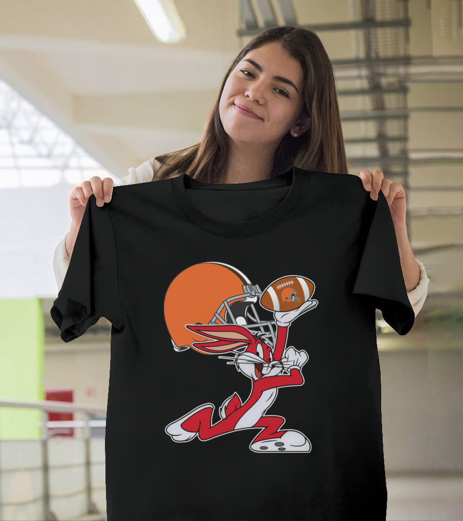 Cleveland Browns Bugs Bunny Football Chiefs T-Shirt
