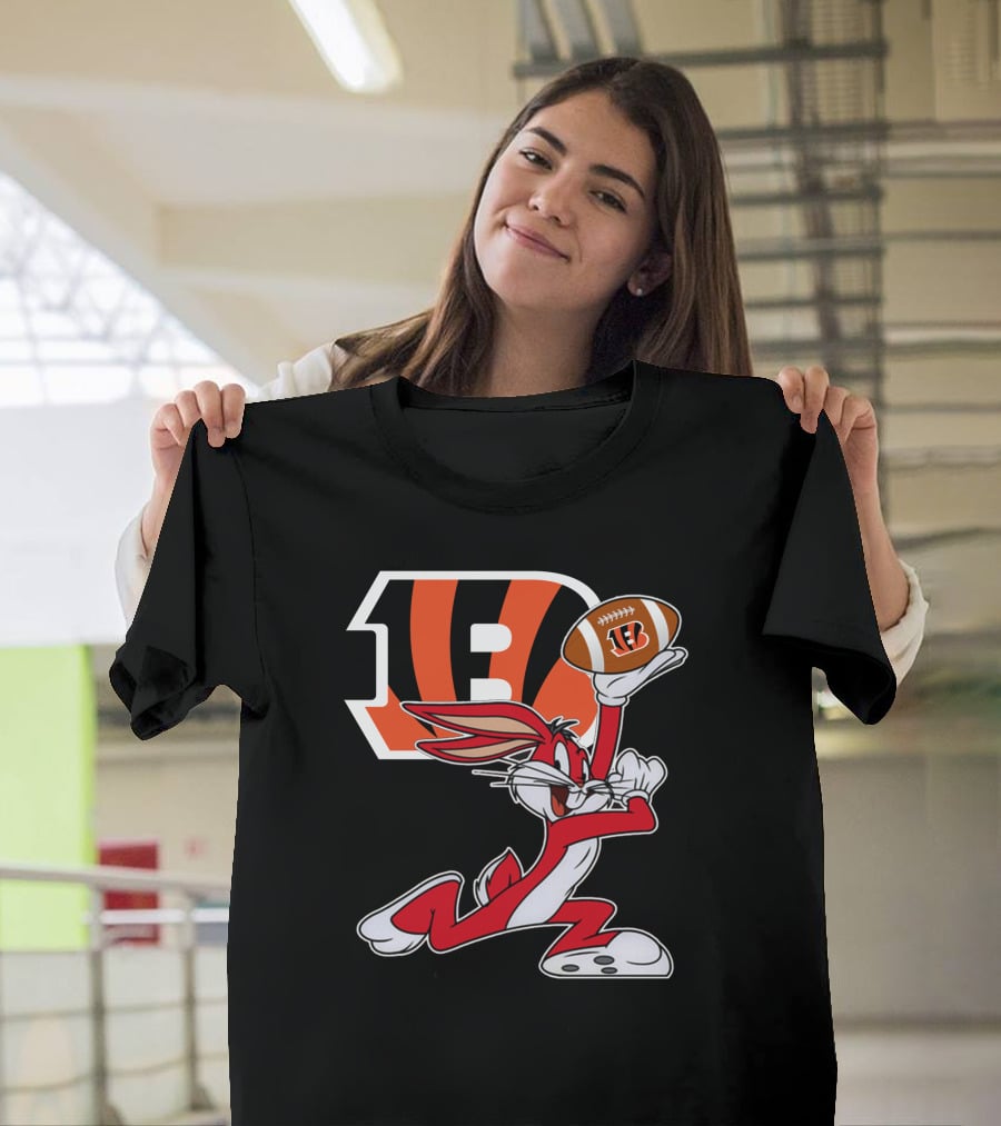 Cincinnati Bengals Bugs Bunny Football Fan T-Shirt