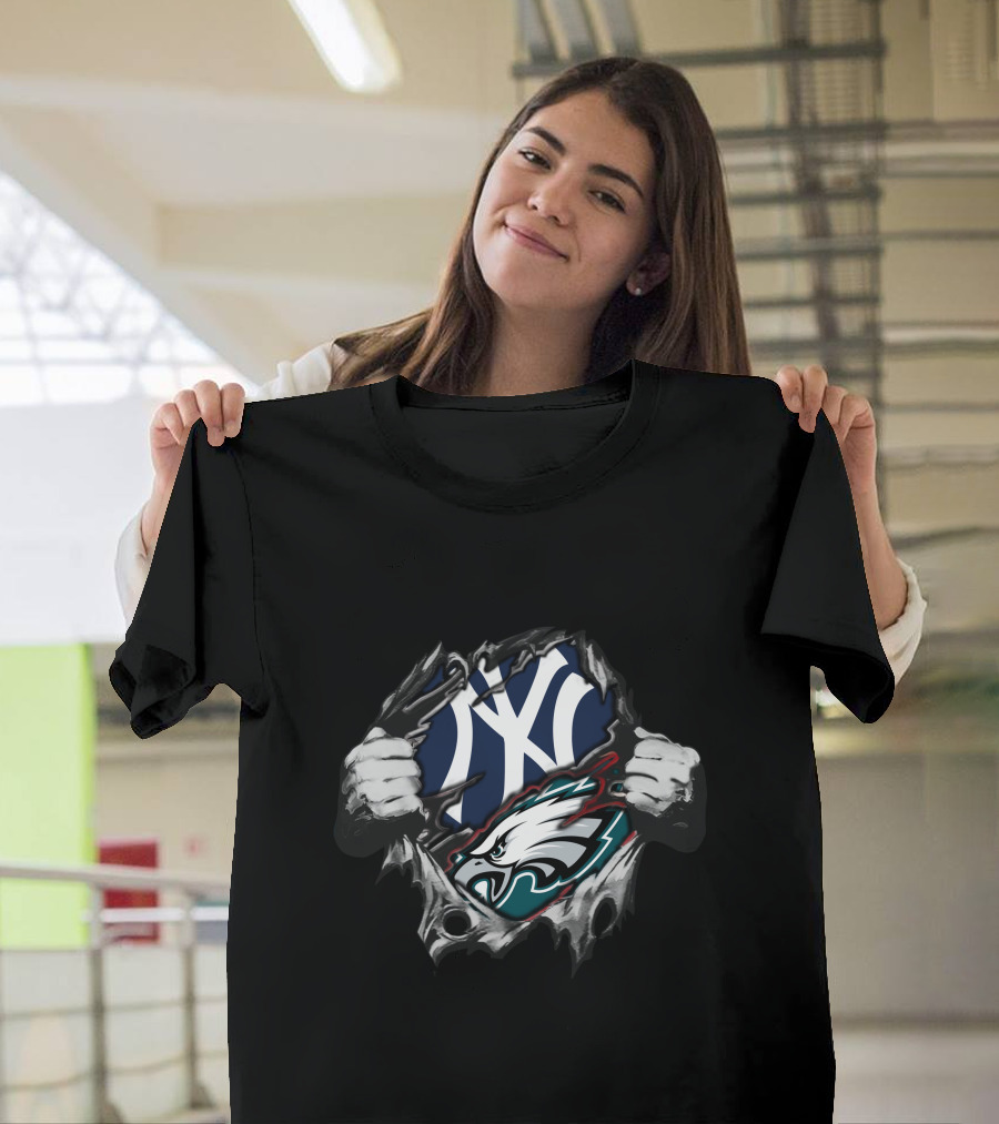 New York Yankees Philadelphia Eagles Crossover T-Shirt