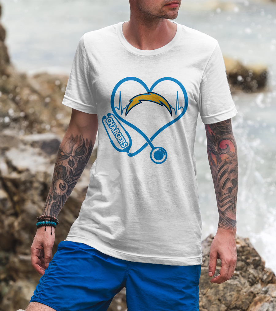 Nurse Love Chargers Heartbeat Stethoscope Football Fan T-Shirt