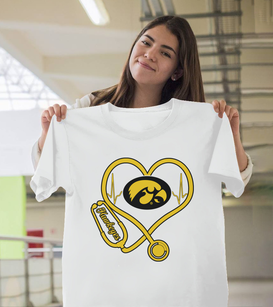 Nurse Heartbeat Love Iowa Hawkeyes Stethoscope T-Shirt