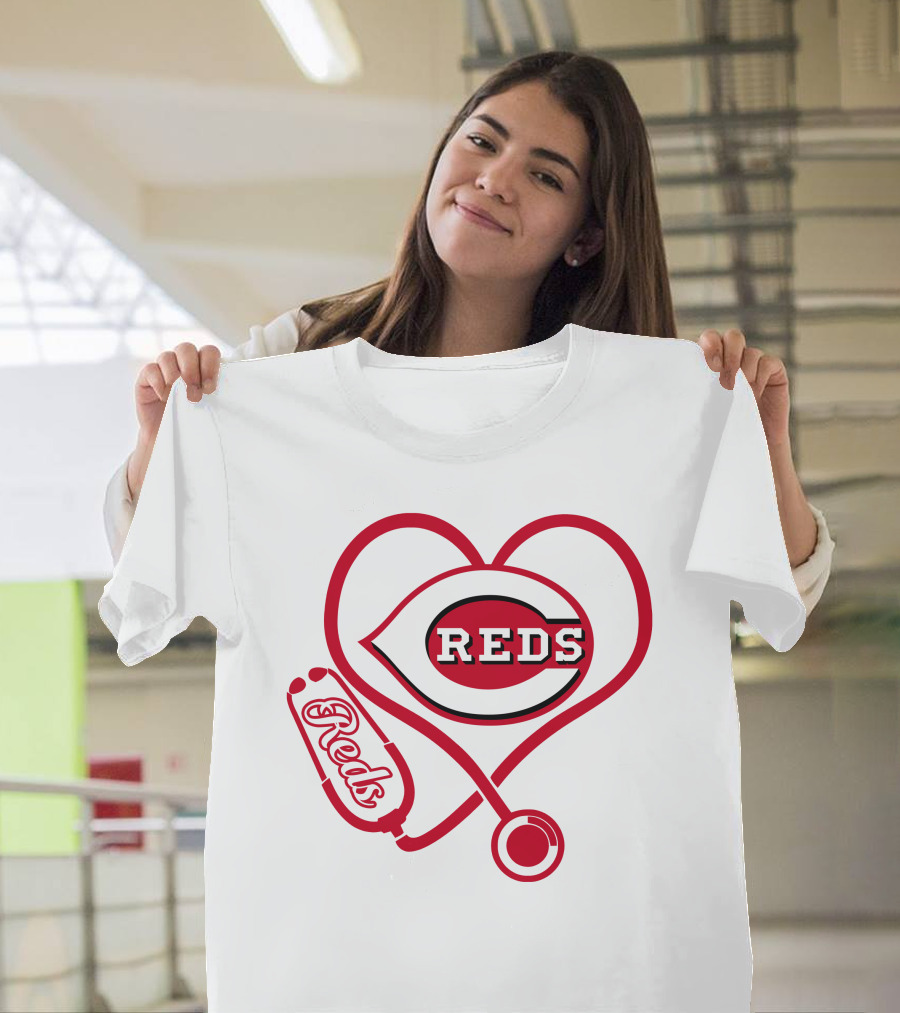 Nurse Love Cincinnati Reds Heart Stethoscope Reds T-Shirt