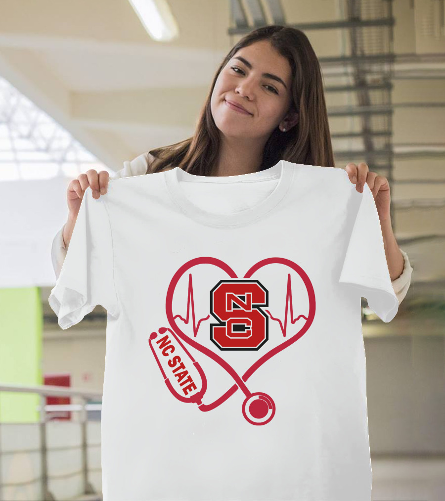 Nc State Wolfpack Heartbeat Nurse Love T-Shirt