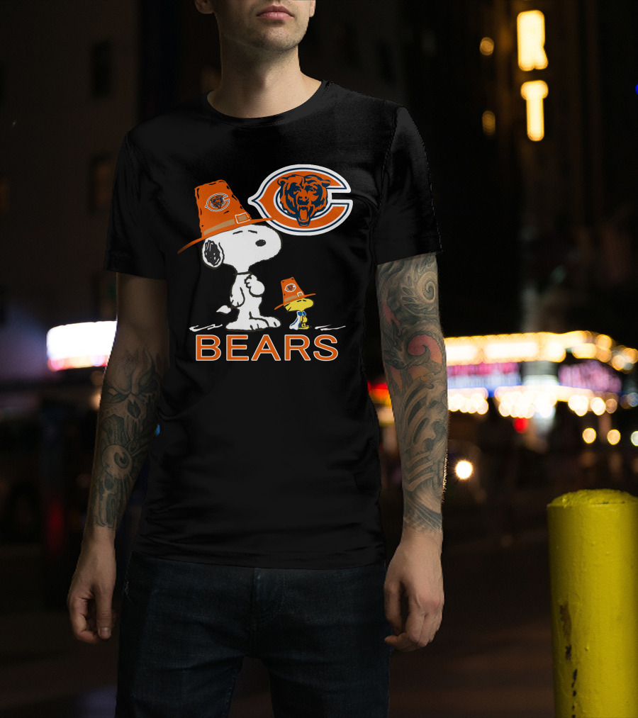 Chicago Bears Snoopy And Woodstock Thanksgiving Football T-Shirt