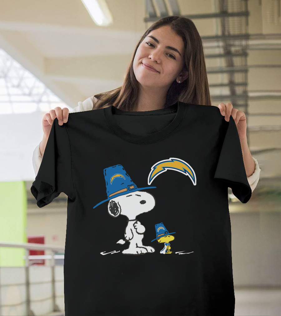 Los Angeles Chargers Snoopy And Woodstock In Blue Hats T-Shirt