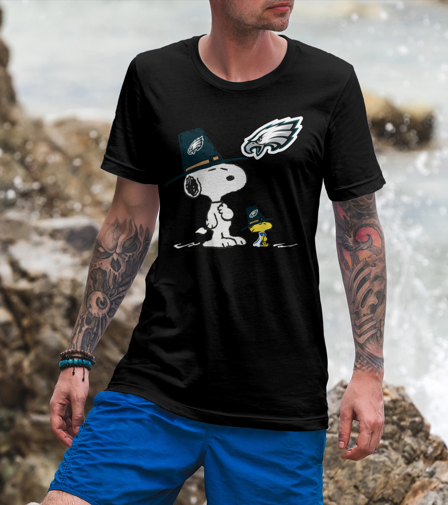 Eagles Snoopy Pilgrim Hat Thanksgiving Peanuts Woodstock Nfl Football T-Shirt
