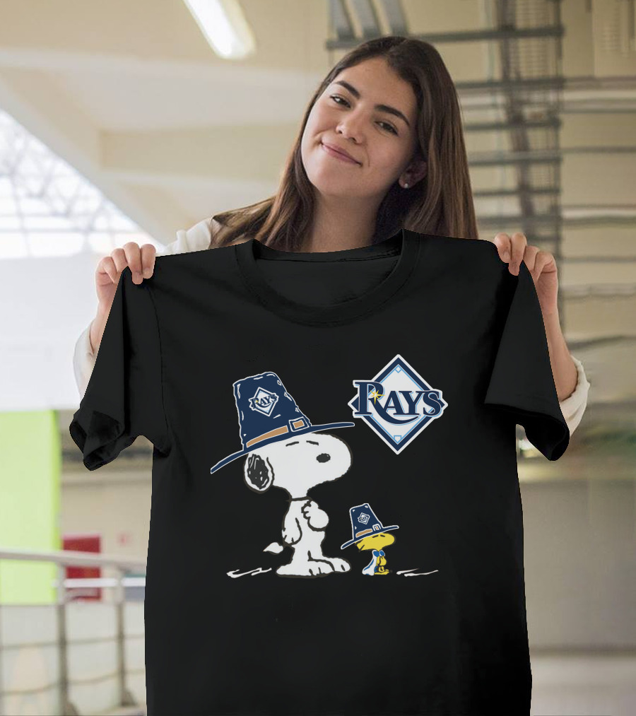 Tampa Bay Rays Snoopy Woodstock Thanksgiving Pilgrim Hats T-Shirt