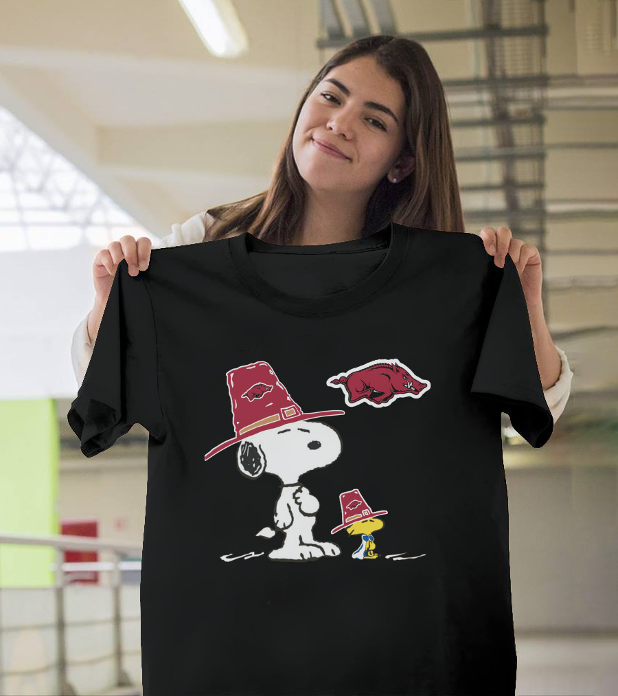Snoopy and Woodstock Arkansas Razorbacks Hat with Hog T-Shirt