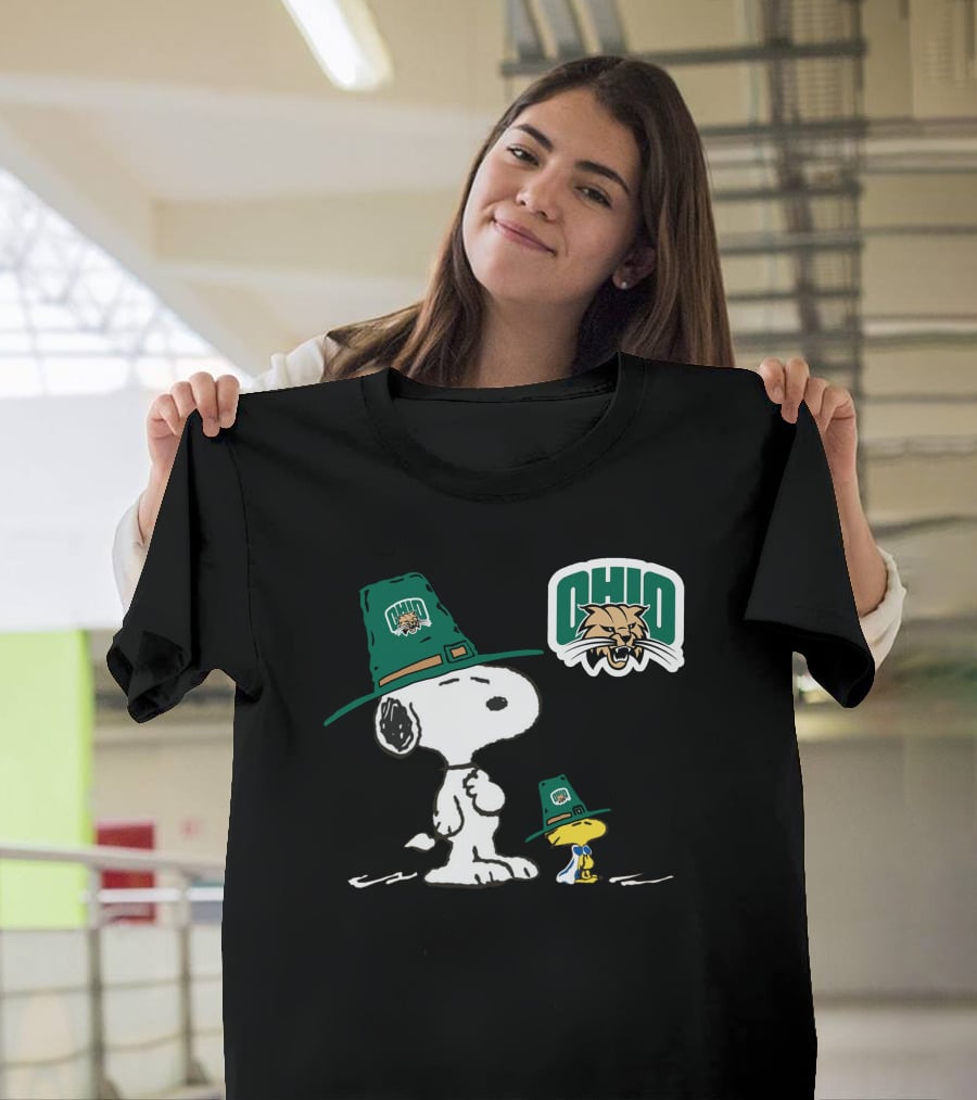 Ohio Bobcats Snoopy Woodstock Peanuts Football Fan Gear T-Shirt