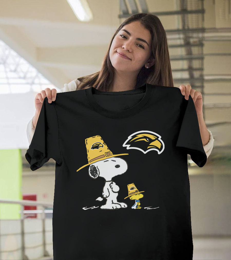 Southern Mississippi Golden Eagles Snoopy Woodstock Pilgrim Hats T-Shirt