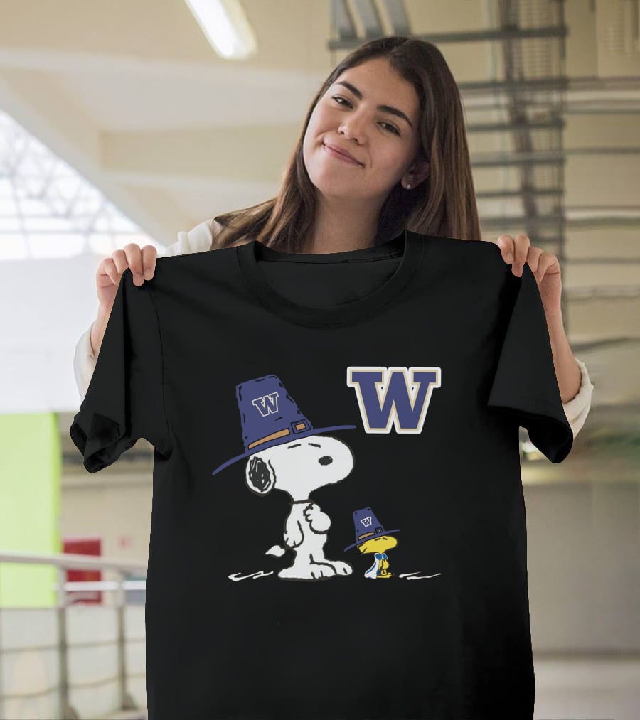 Washington Huskies W Snoopy Woodstock Pilgrim Hat T-Shirt