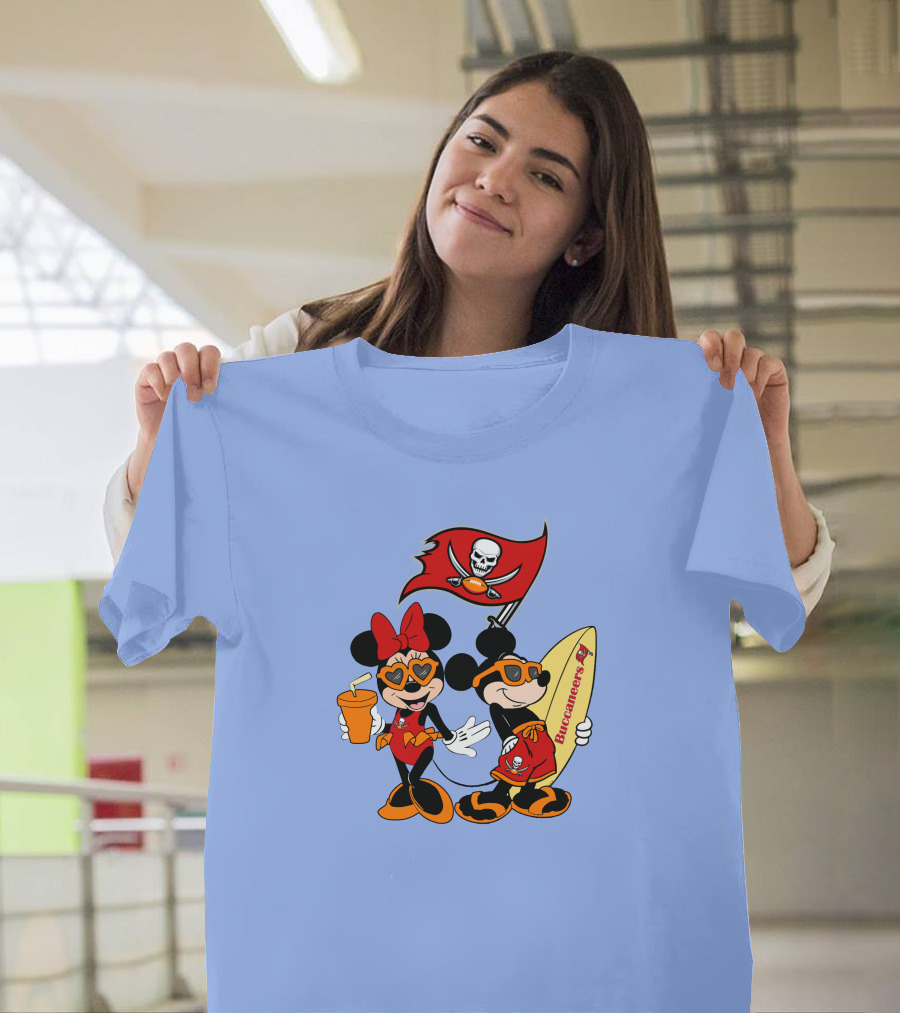 Buccaneers Vacation Mickey And Minnie With Pirate Flag And Surfboard T-Shirt