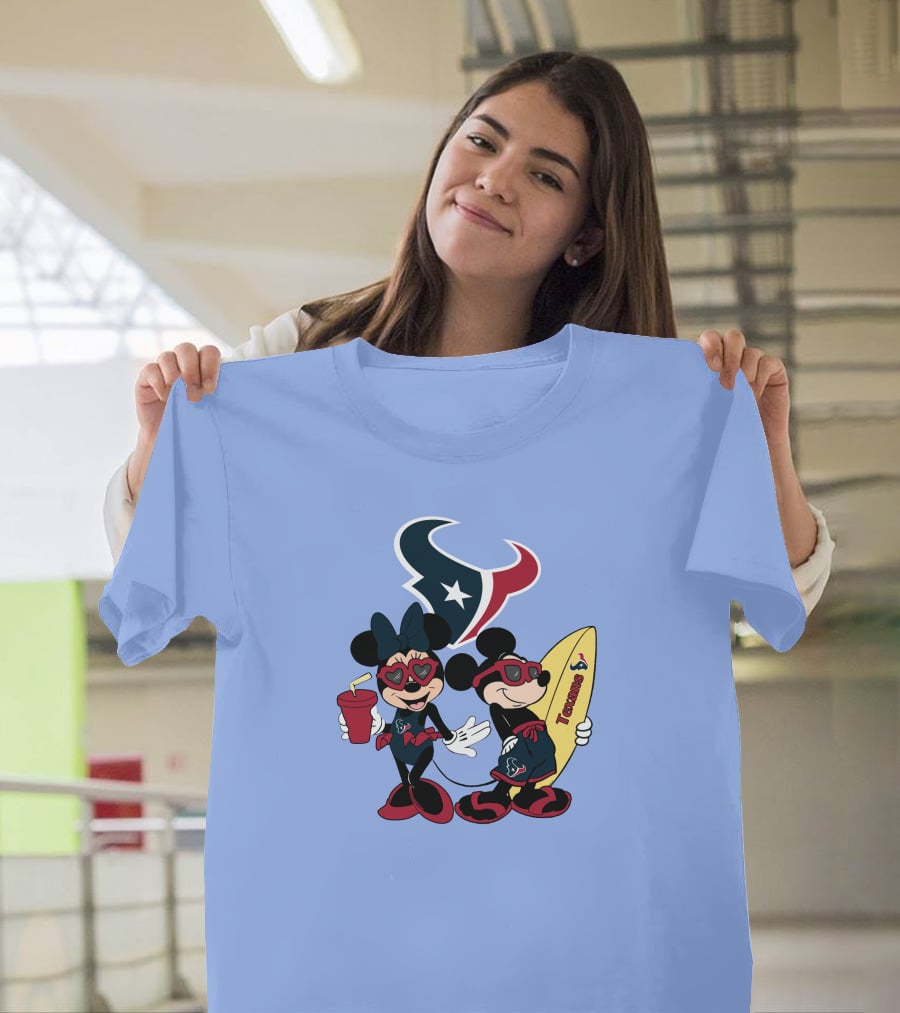 Texans Mickey And Minnie Happy Vacation Surfboard And Drink T-Shirt