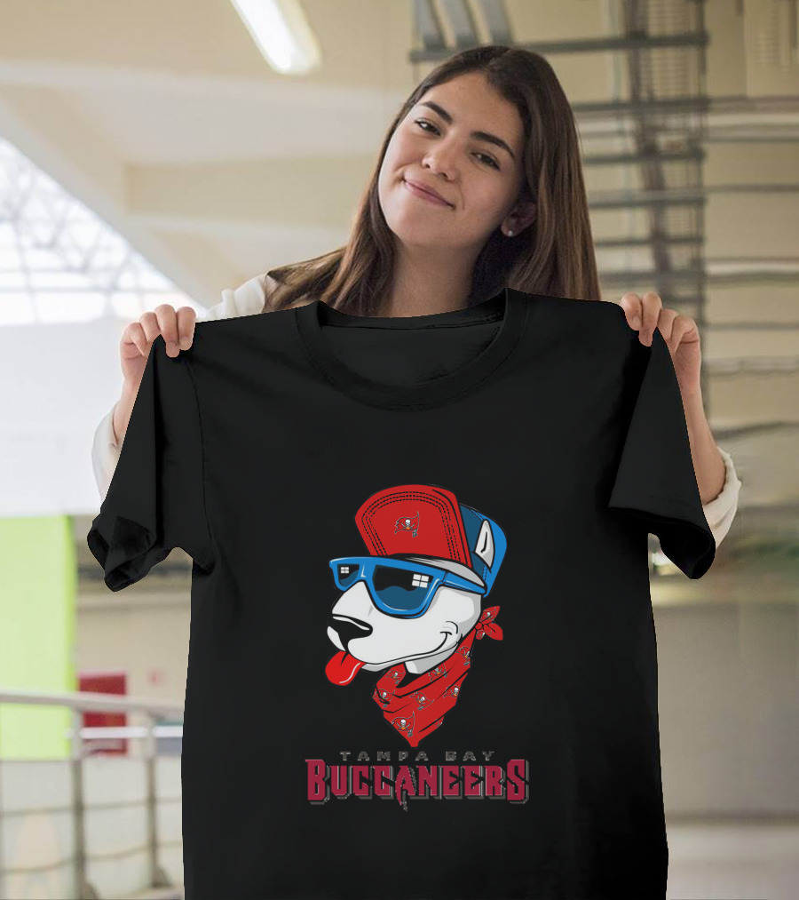 Tampa Bay Buccaneers Bull Terrier T-Shirt
