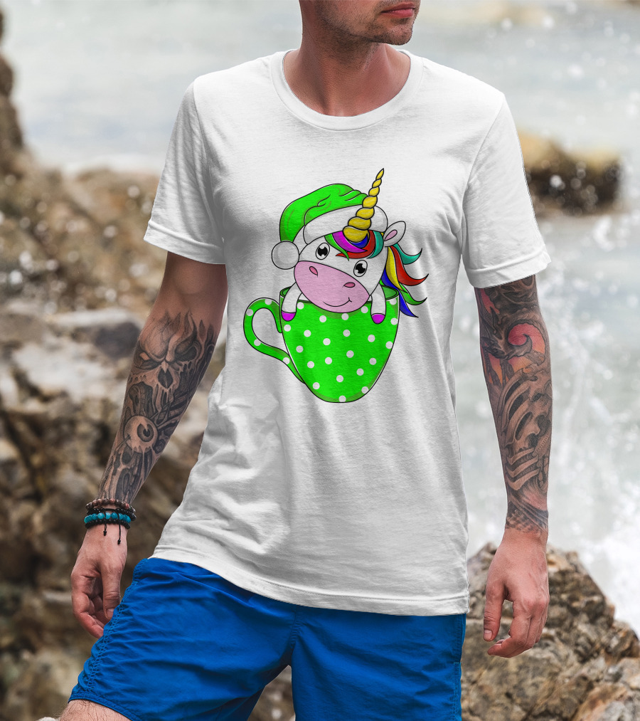 Funny Christmas Unicorn In Santa Hat With Green Polka Dot Cup T-Shirt
