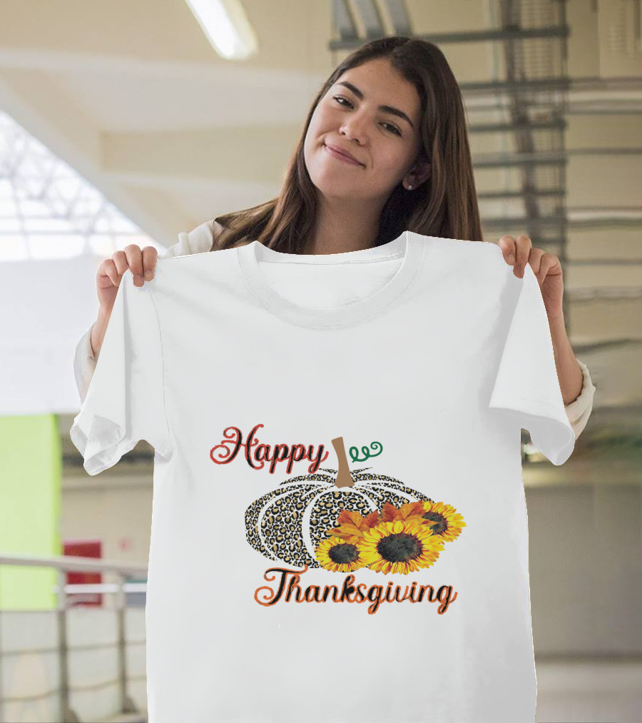Happy Thanksgiving Leopard Print Pumpkin Sunflowers T-Shirt