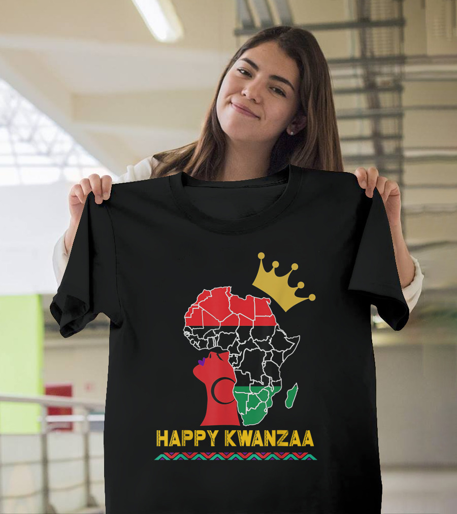 Happy Kwanzaa African Map Black Woman Queen With Crown T-Shirt