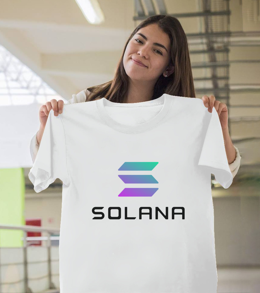 Solana Cryptocurrency Logo Multicolor Gradient T-Shirt