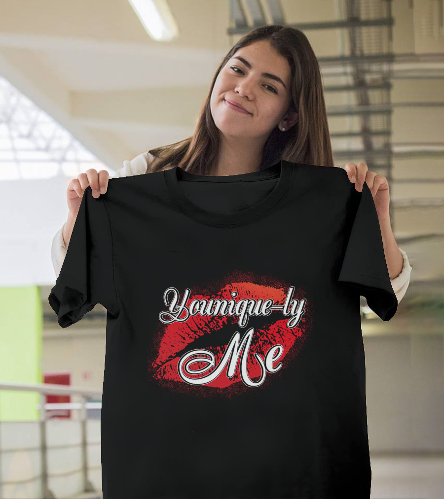 Younique-ly Me Red Lips Kiss T-Shirt