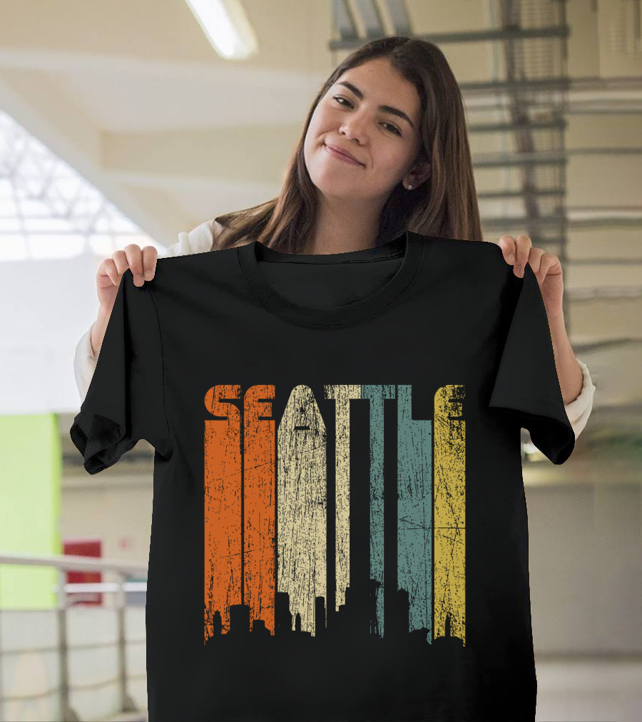 Seattle Vintage City Skyline Retro 70s T-Shirt