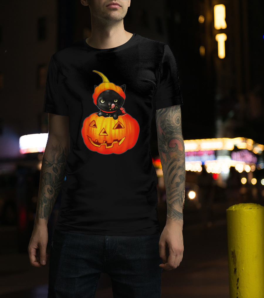 Funny Halloween Cats And Pumpkins With Scary Black Cat T-Shirt
