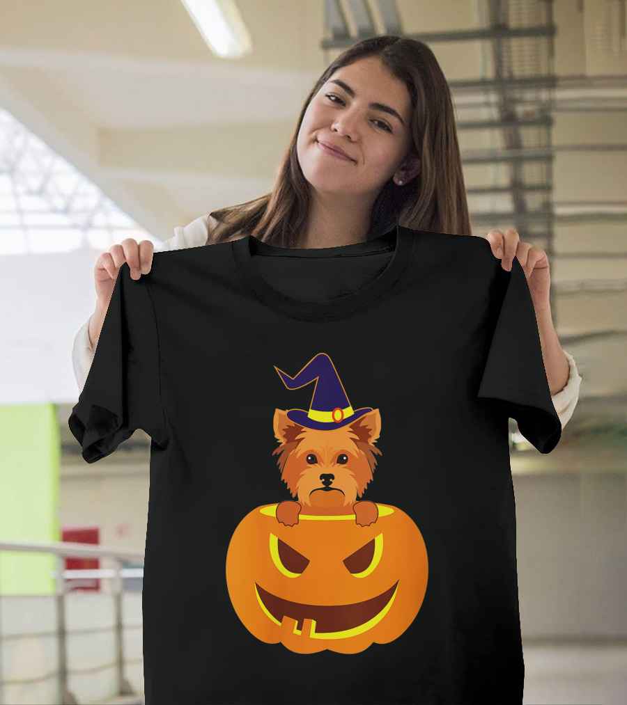Yorkie Witch Hat Pumpkin Halloween Yorkshire Terrier T-Shirt