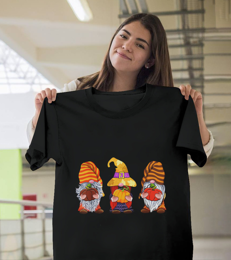 Cute Halloween Gnomes Autumn Pumpkins Cozy Fall Holiday T-Shirt