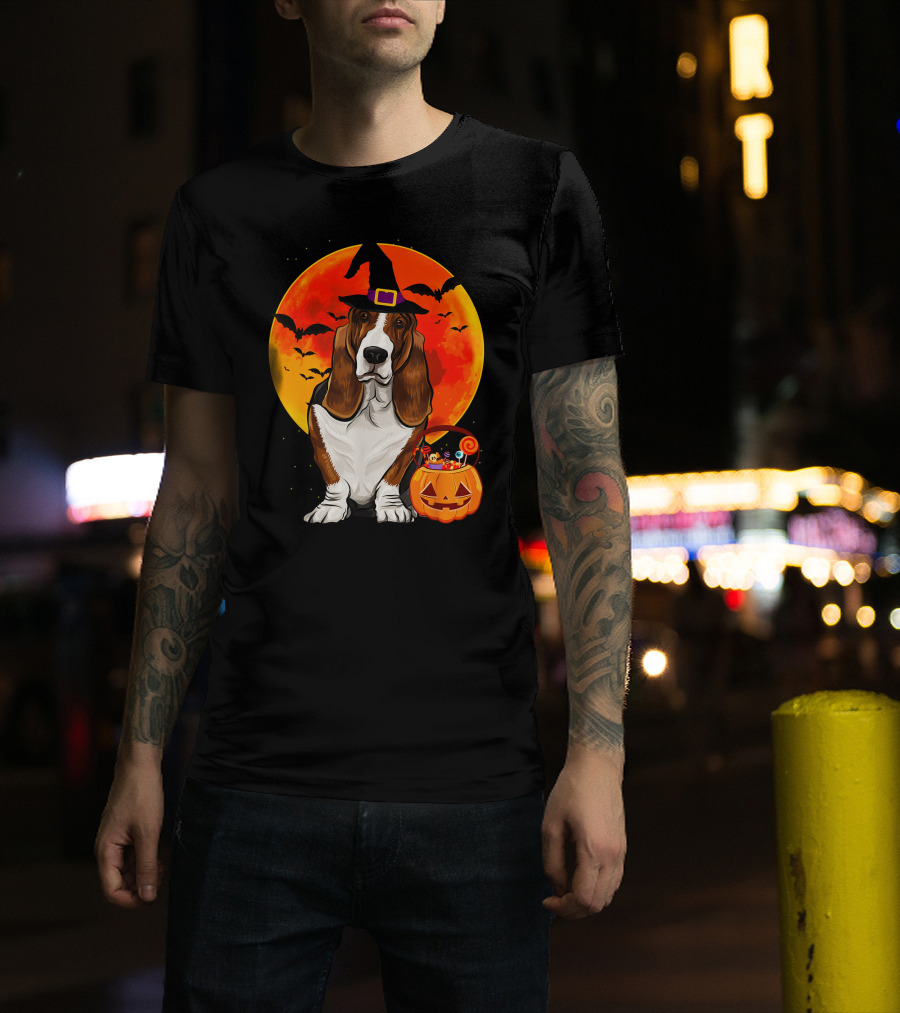Basset Hound Witch Hat Halloween Pumpkin Candy Holder With Full Moon And Bats T-Shirt