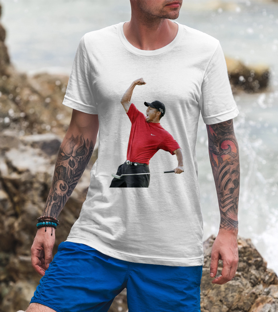 Tiger Woods Golf Victory Red Putter T-Shirt