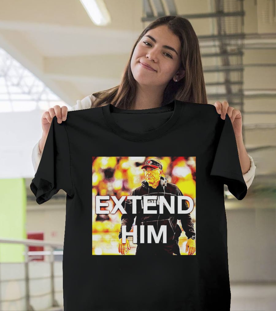 EXTEND HIM Coach With Headset And Red Cap T-Shirt