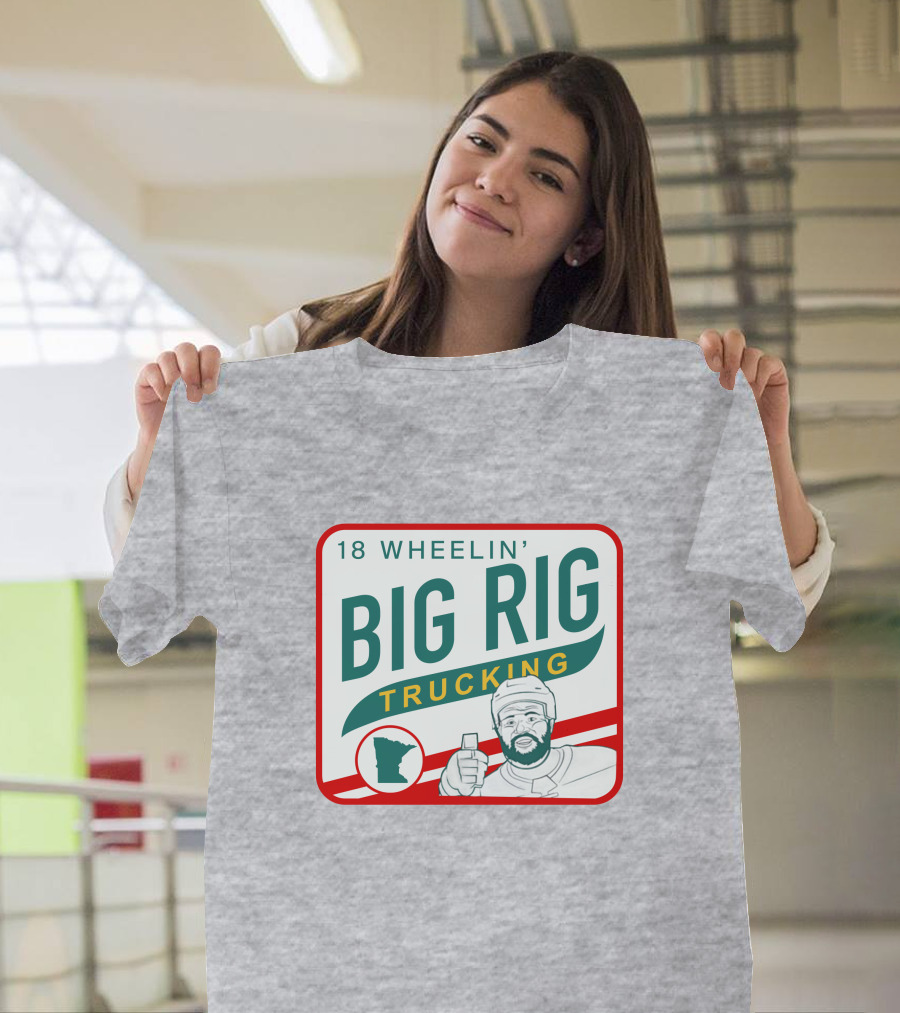 18 Wheelin' Big Rig Trucking Minnesota Driver Thumbs Up T-Shirt