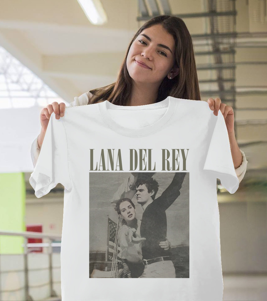 Lana Del Rey Vintage American Flag Couple Embrace T-Shirt