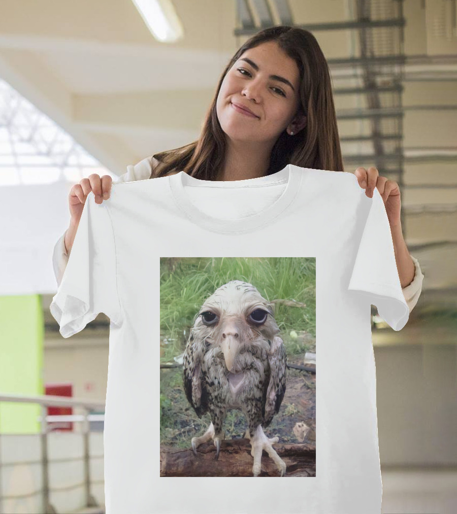 lAMONTS Unique Bird Creature with Big Eyes and Distinct Features T-Shirt