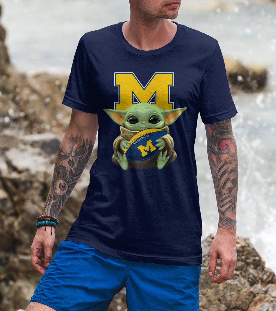 Michigan Baby Yoda Football M T-Shirt