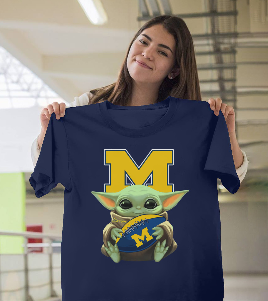 Michigan Baby Yoda Football M T-Shirt