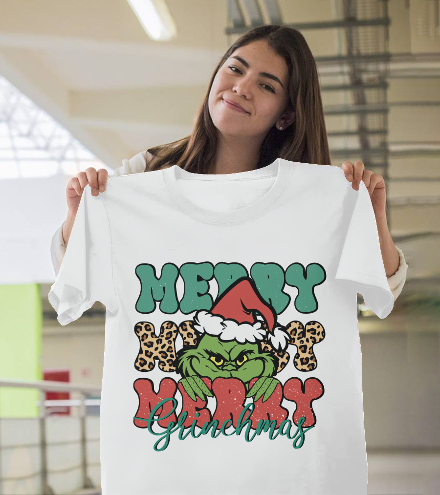 Merry Grinchmas Merry Merry Merry Grinch Christmas Santa Hat Green Face Leopard Print T-Shirt