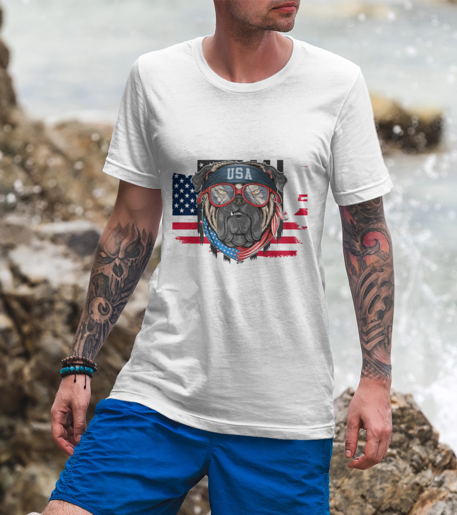 USA Bandana Glasses American Bulldog With Flag Background T-Shirt
