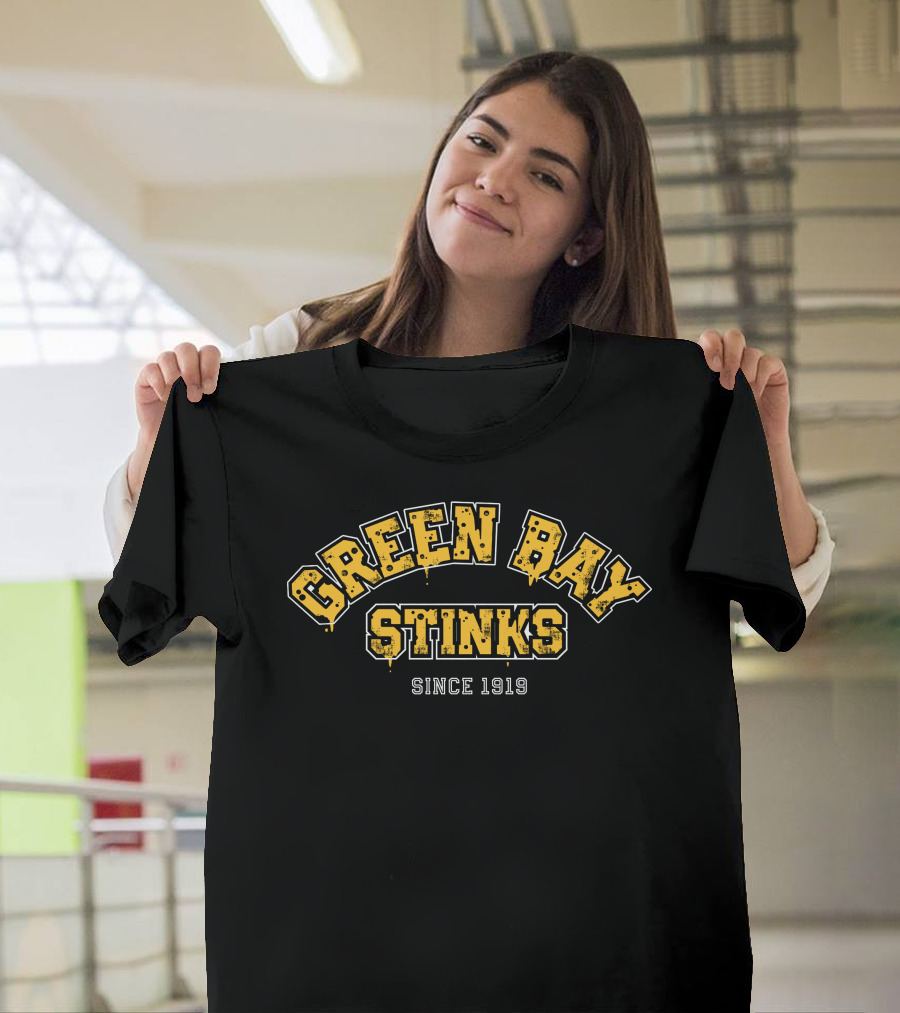 Green Bay Stinks Parody Cheesehead Rivalry Fan T-Shirt