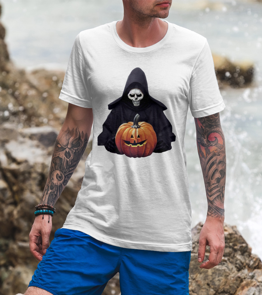 Grim Reaper Holding Jack-O'-Lantern Pumpkin T-Shirt