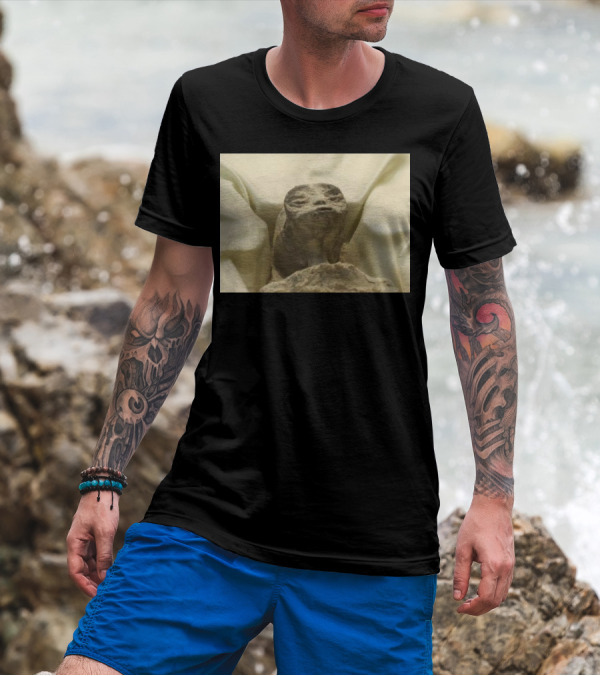 Journalist Jaime Maussan Reveals Alien Discovery Statue T-Shirt