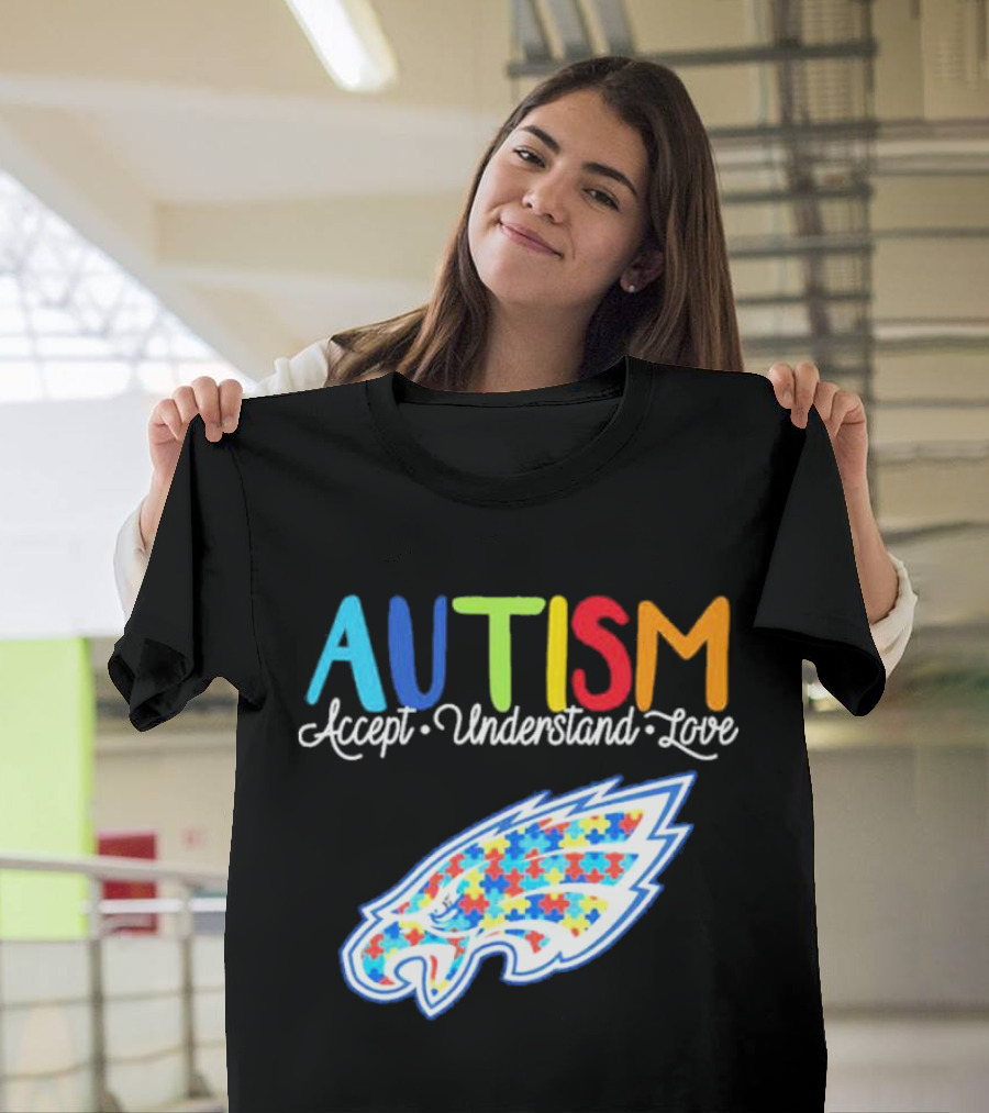 Philadelphia Eagles Autism Accept Understand Love Puzzle T-Shirt