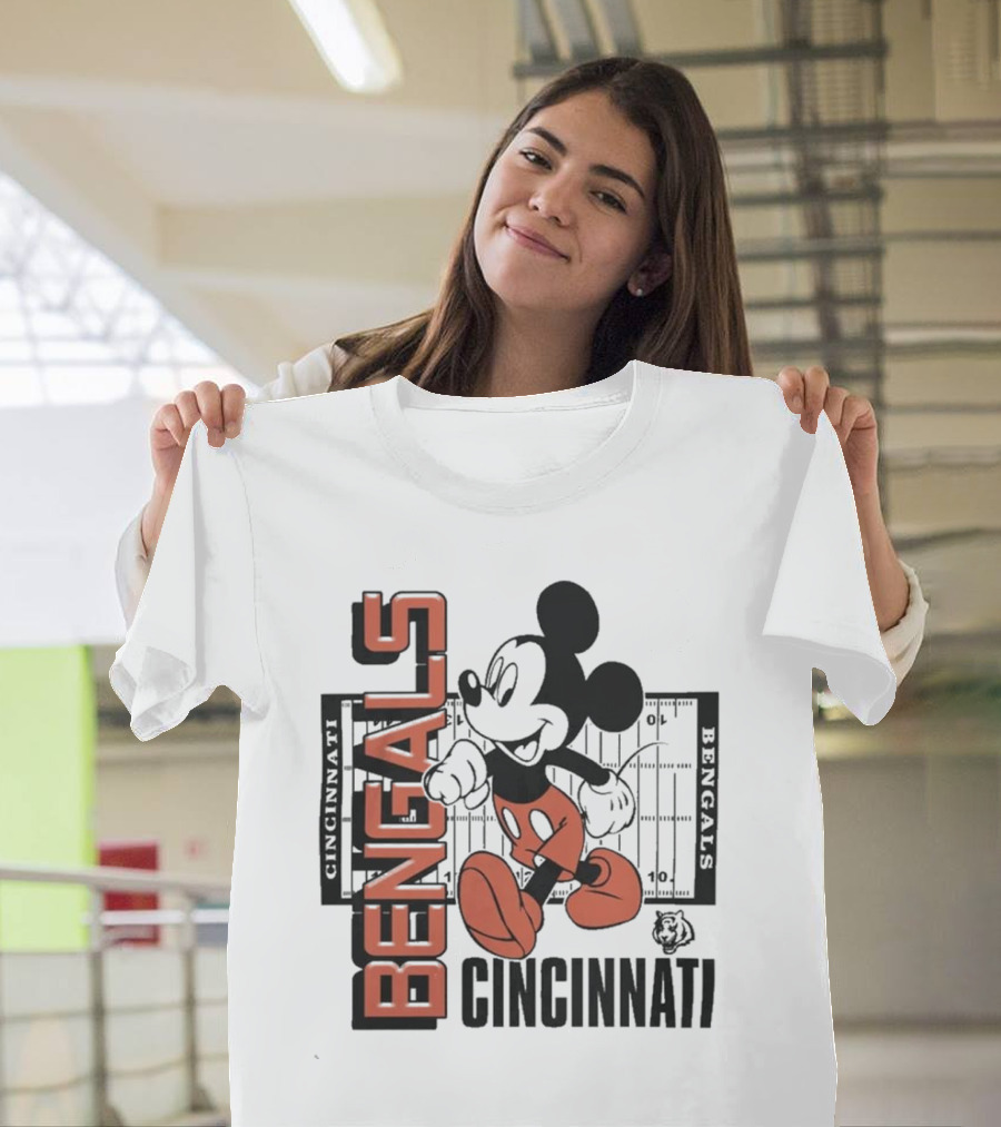 Junkfood X NFL Bengals Mickey Cincinnati Football Field Vintage T-Shirt