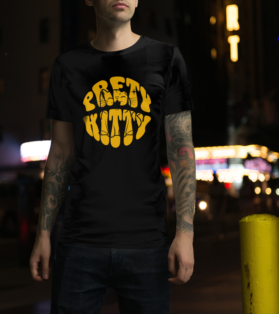 Pretty Kitty Cute Happy Cat Yellow Retro T-Shirt