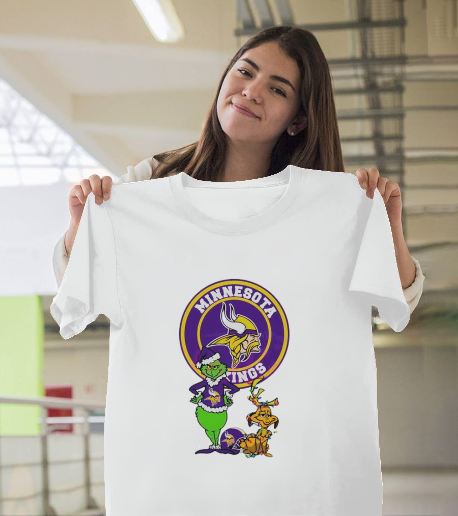 Grinch and Max Minnesota Vikings Christmas Fan Collaboration T-Shirt