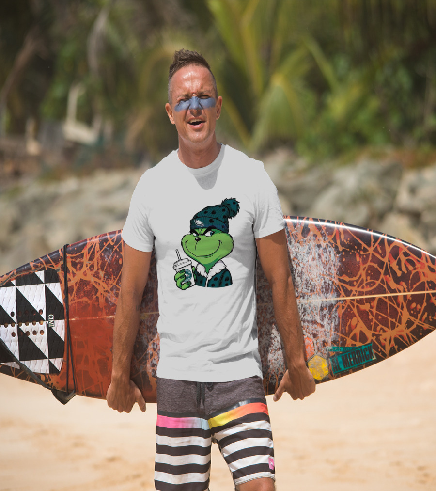 Grinch Holding Cup Wearing Philadelphia Eagles Beanie T-Shirt